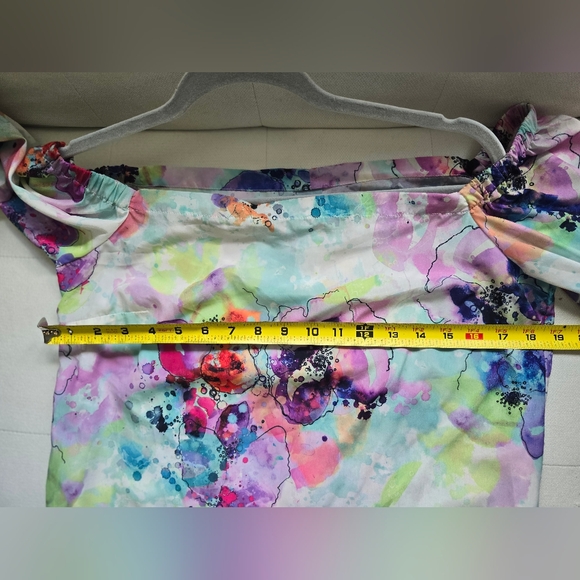 Floral satin blouse in size S - Picture 3 of 4